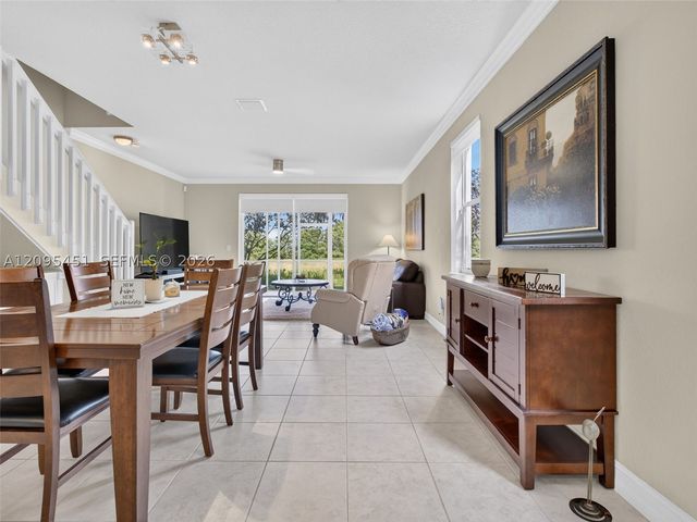 2475 W Cordoba Bnd, Weston, FL 33327