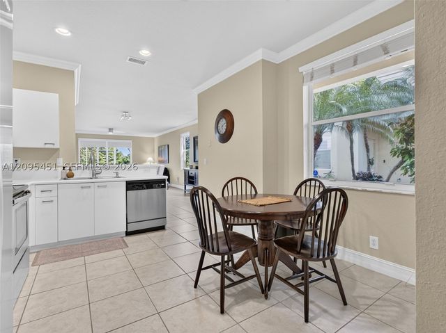 2475 W Cordoba Bnd, Weston, FL 33327