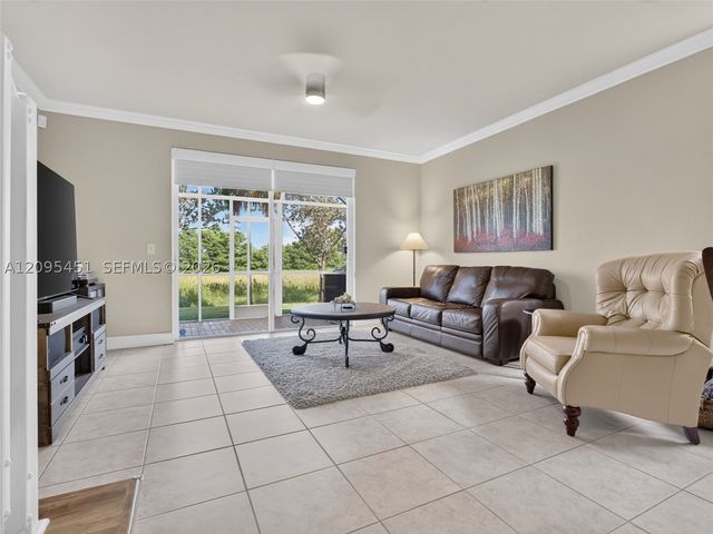 2475 W Cordoba Bnd, Weston, FL 33327