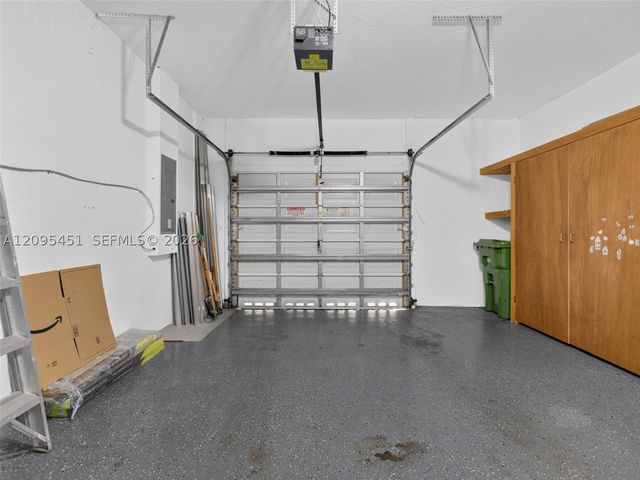 2475 W Cordoba Bnd, Weston, FL 33327