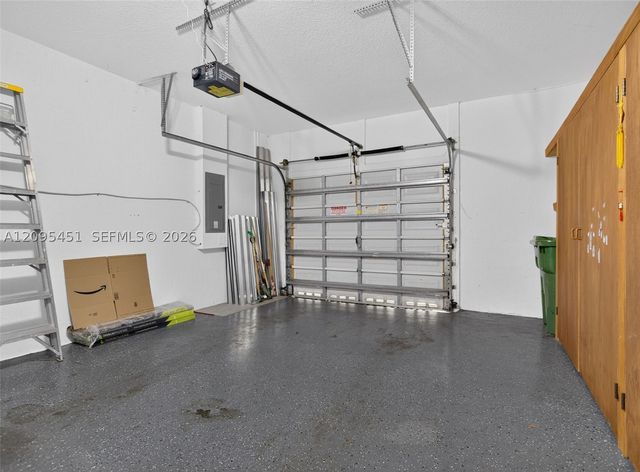 2475 W Cordoba Bnd, Weston, FL 33327