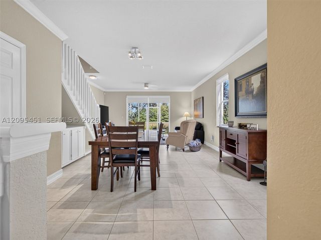 2475 W Cordoba Bnd, Weston, FL 33327