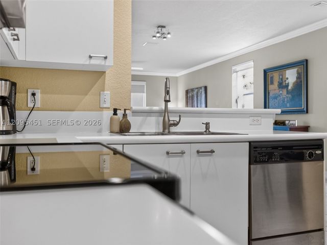 2475 W Cordoba Bnd, Weston, FL 33327