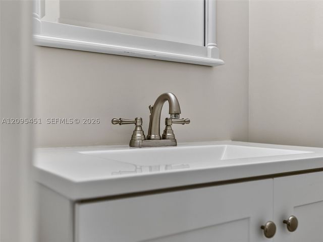 2475 W Cordoba Bnd, Weston, FL 33327
