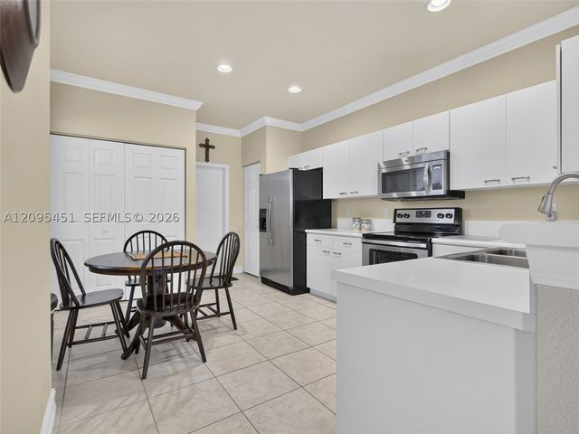 2475 W Cordoba Bnd, Weston, FL 33327