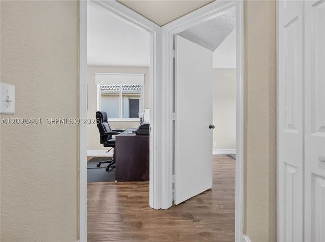 2475 W Cordoba Bnd, Weston, FL 33327