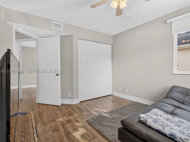 2475 W Cordoba Bnd, Weston, FL 33327