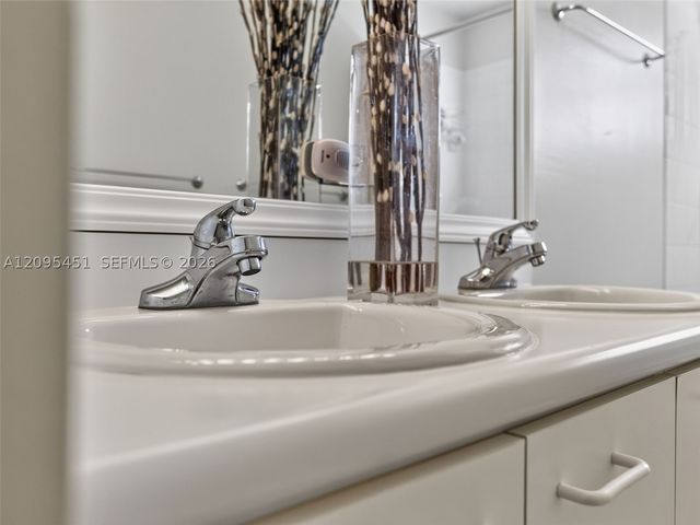 2475 W Cordoba Bnd, Weston, FL 33327