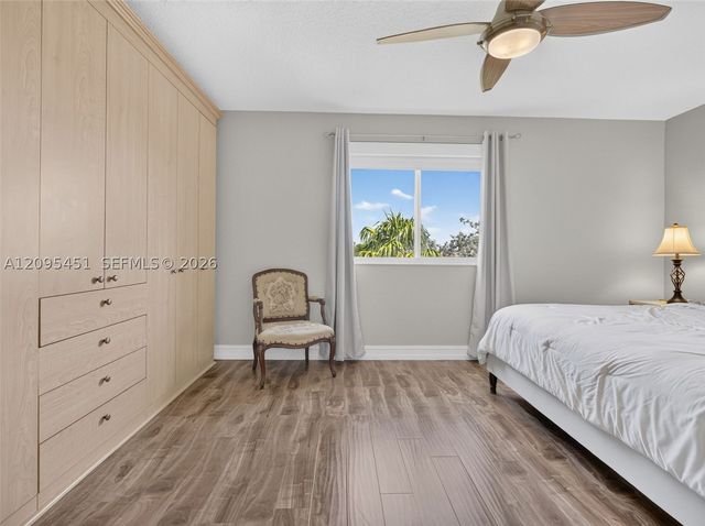 2475 W Cordoba Bnd, Weston, FL 33327