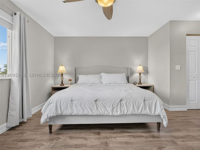 2475 W Cordoba Bnd, Weston, FL 33327
