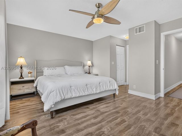 2475 W Cordoba Bnd, Weston, FL 33327