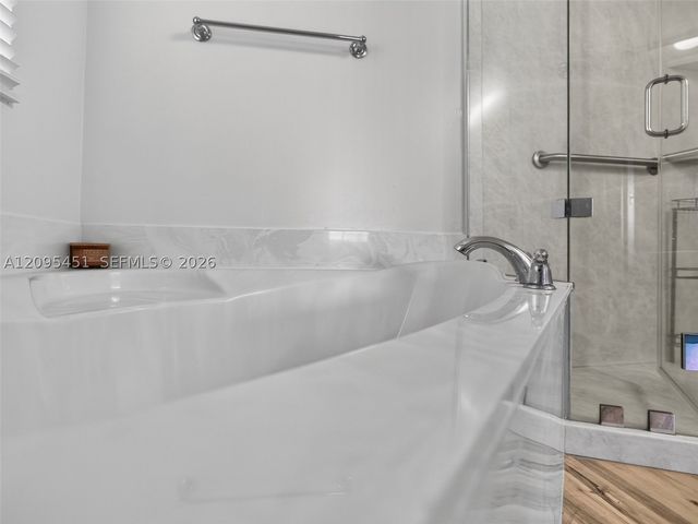 2475 W Cordoba Bnd, Weston, FL 33327