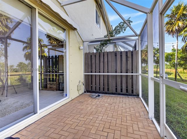 2475 W Cordoba Bnd, Weston, FL 33327