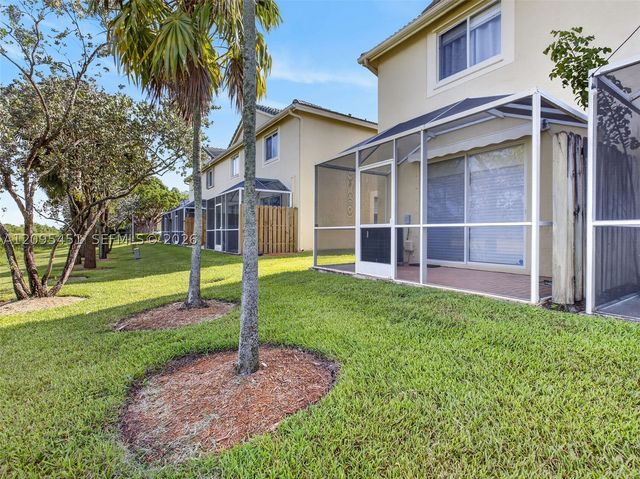 2475 W Cordoba Bnd, Weston, FL 33327