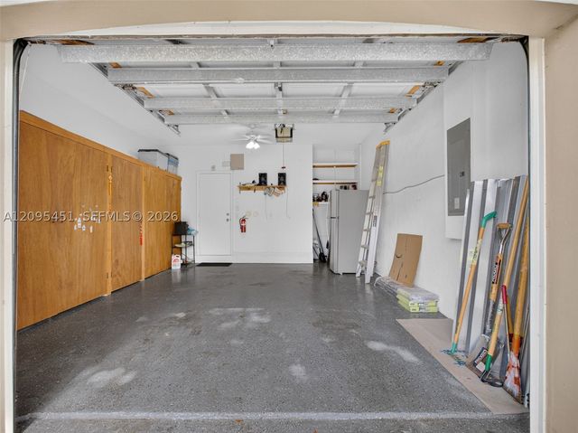 2475 W Cordoba Bnd, Weston, FL 33327