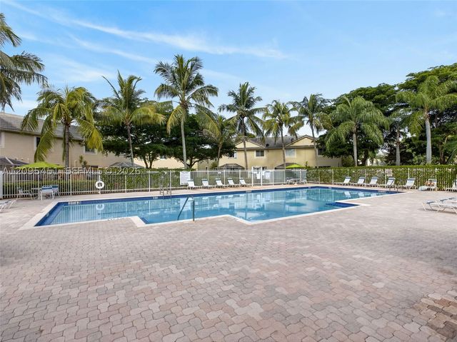 2475 W Cordoba Bnd, Weston, FL 33327
