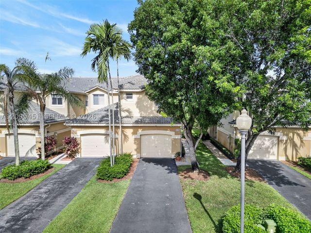 2475 W Cordoba Bnd, Weston, FL 33327
