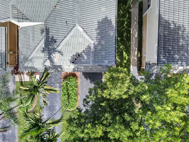 2475 W Cordoba Bnd, Weston, FL 33327