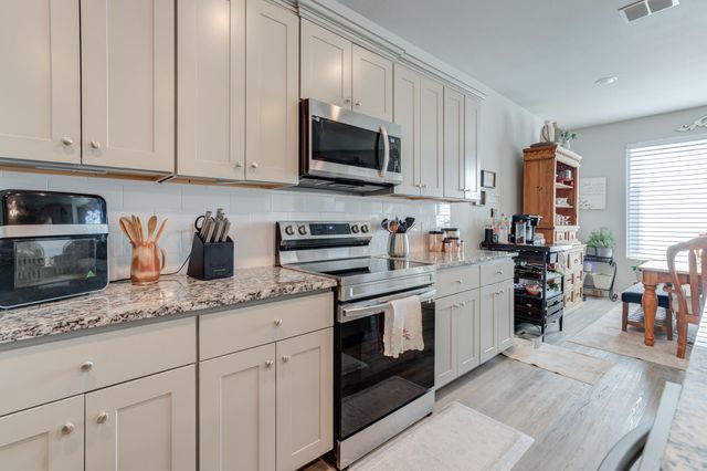 5802 Winfield Avenue, Lubbock, TX 79407