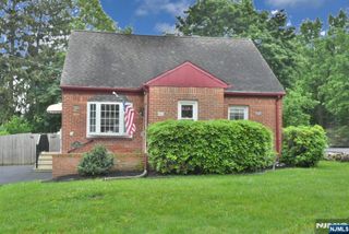 62 Overlook Avenue, North Haledon, NJ 07508