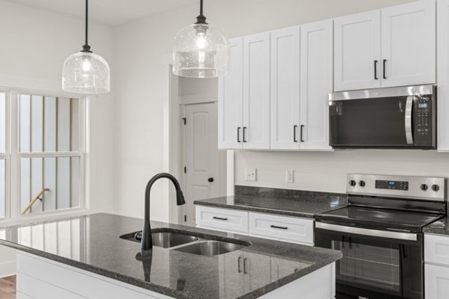 5558 Borthick Rd, Springfield, TN 37172