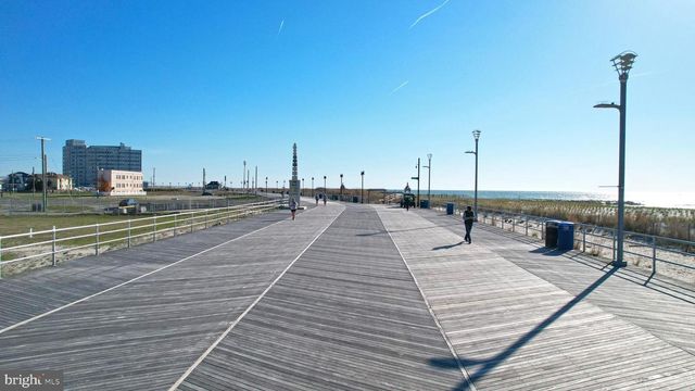 203 S METROPOLITAN AVE, Atlantic City, NJ 08401