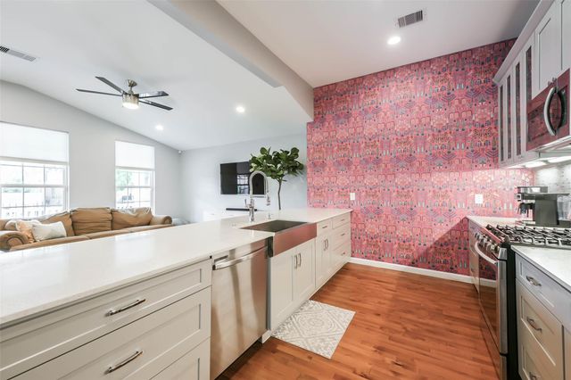 213 N Hutcheson Street, Houston, TX 77003