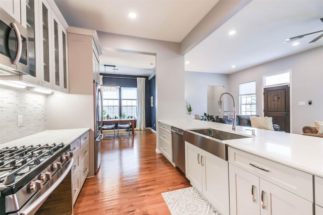 213 N Hutcheson Street, Houston, TX 77003