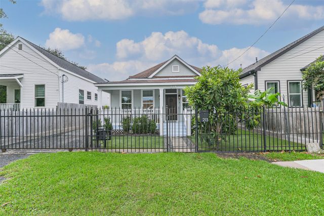 213 N Hutcheson Street, Houston, TX 77003