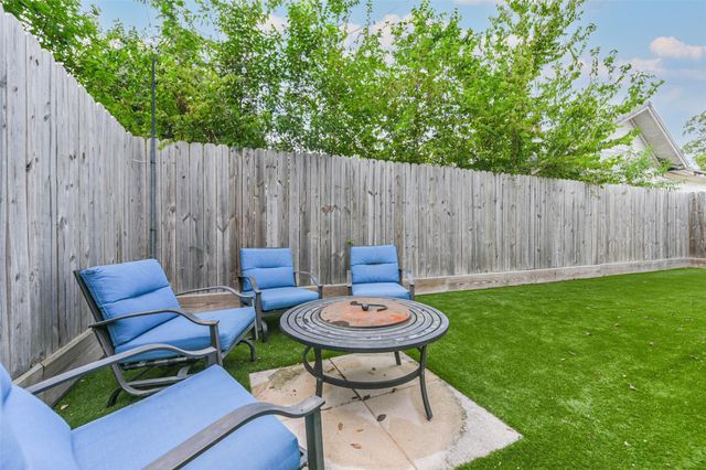 213 N Hutcheson Street, Houston, TX 77003