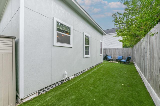 213 N Hutcheson Street, Houston, TX 77003