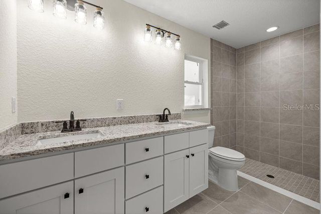 11 BAY PLACE, Ocklawaha, FL 32179