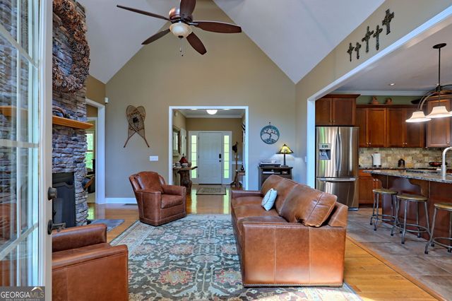 271 Chattahoochee Glen Road, Clarkesville, GA 30523