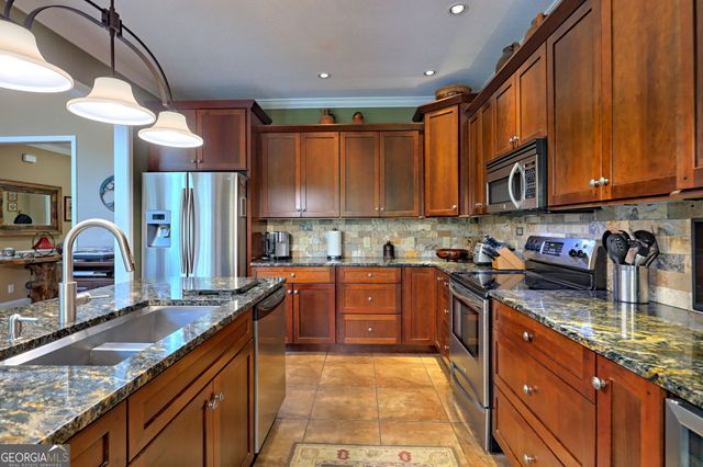 271 Chattahoochee Glen Road, Clarkesville, GA 30523