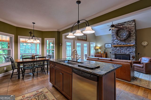 271 Chattahoochee Glen Road, Clarkesville, GA 30523