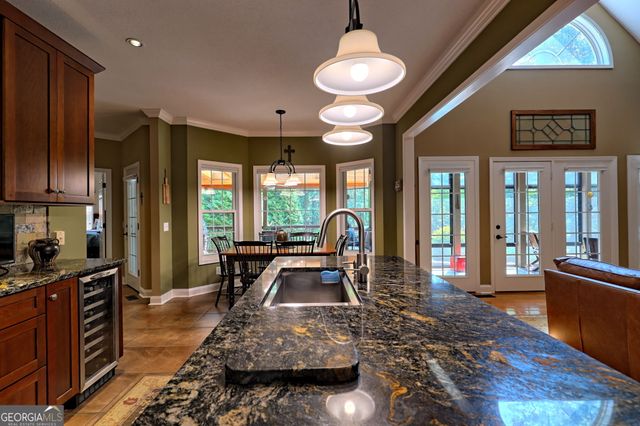 271 Chattahoochee Glen Road, Clarkesville, GA 30523