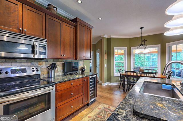 271 Chattahoochee Glen Road, Clarkesville, GA 30523