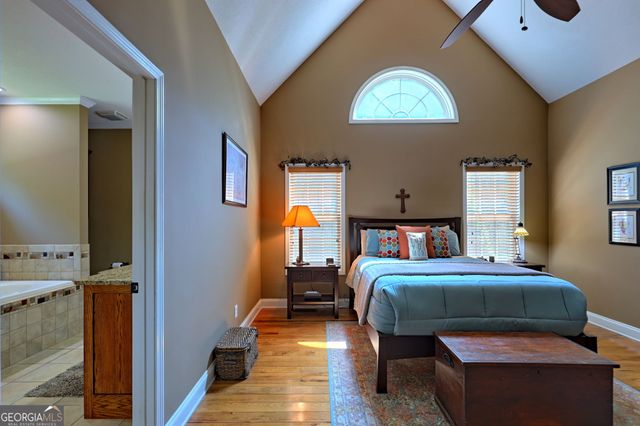 271 Chattahoochee Glen Road, Clarkesville, GA 30523