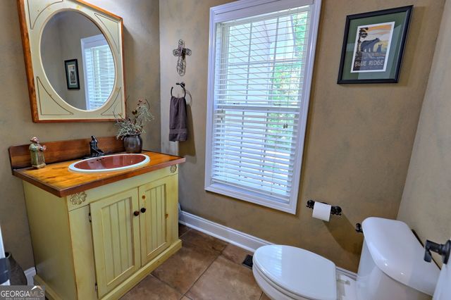 271 Chattahoochee Glen Road, Clarkesville, GA 30523