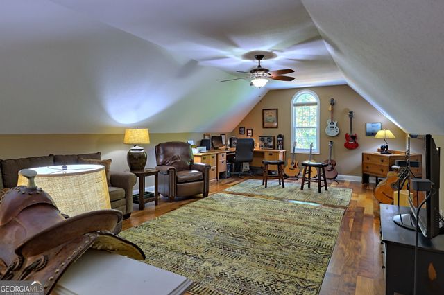 271 Chattahoochee Glen Road, Clarkesville, GA 30523