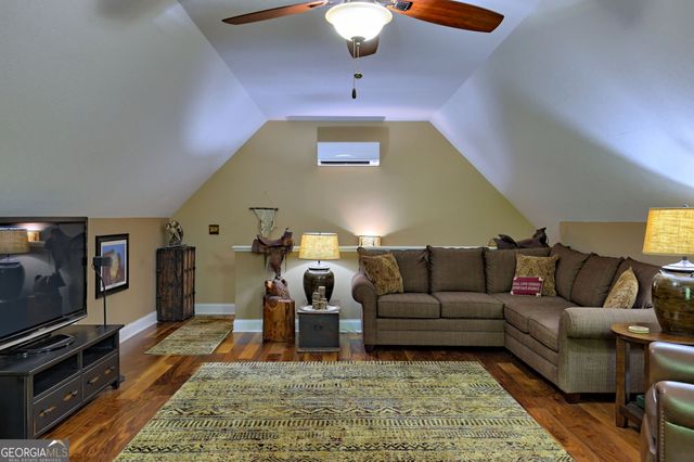 271 Chattahoochee Glen Road, Clarkesville, GA 30523