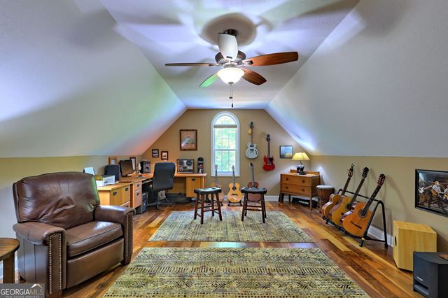 271 Chattahoochee Glen Road, Clarkesville, GA 30523