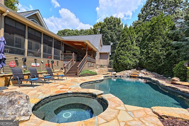 271 Chattahoochee Glen Road, Clarkesville, GA 30523