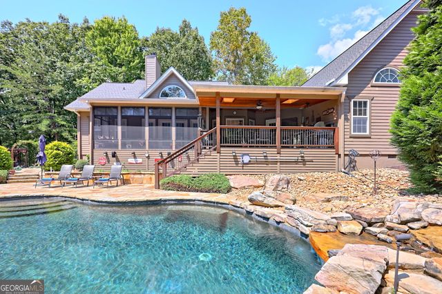 271 Chattahoochee Glen Road, Clarkesville, GA 30523