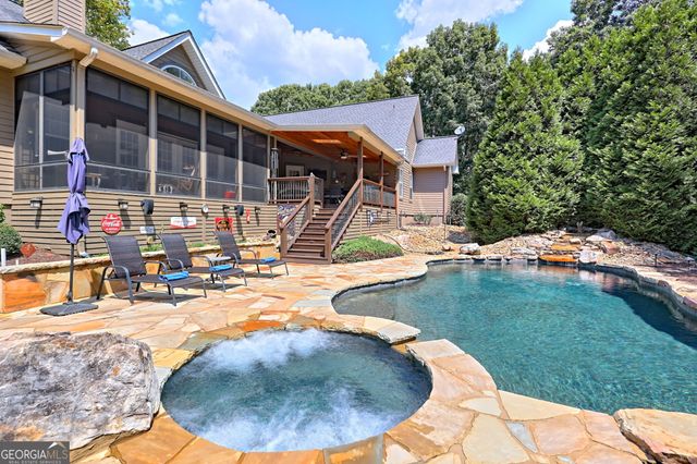 271 Chattahoochee Glen Road, Clarkesville, GA 30523