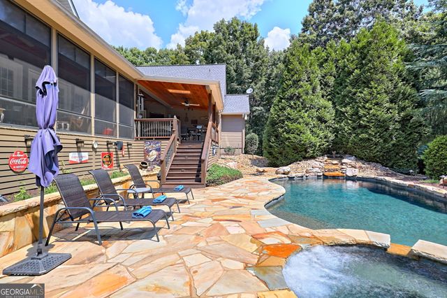 271 Chattahoochee Glen Road, Clarkesville, GA 30523