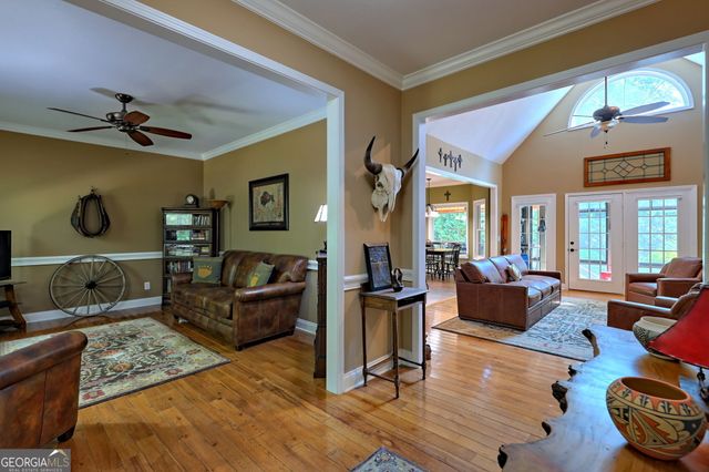 271 Chattahoochee Glen Road, Clarkesville, GA 30523