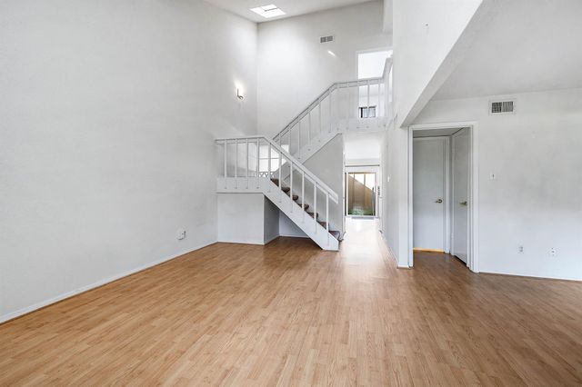 11609 Village Place Drive, Houston, TX 77077