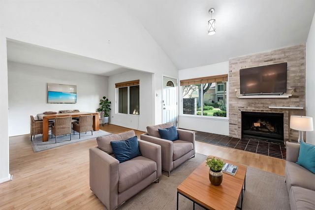 11609 Village Place Drive, Houston, TX 77077