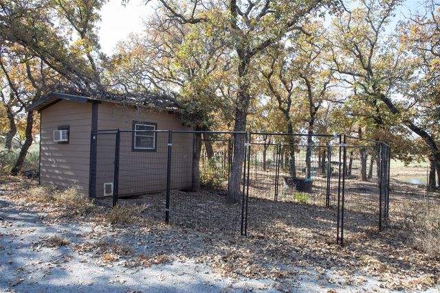 1665 US Highway 380 E, Graham, TX 76450